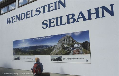8-Meter Infotafel auf Holz, Wendelsteinseilbahn Talstation