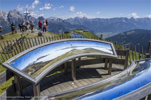 Asitzkopf Gipfelbereich, Schautafel nord, mit Holzrahmen