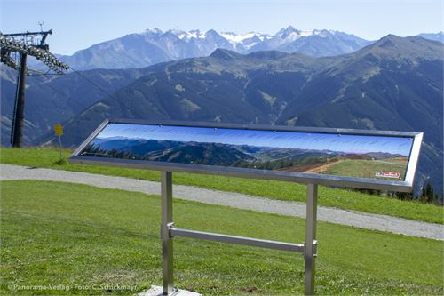 Saalbach-Hinterglemm, mehrere Schautafeln in 2 Meter Breite auf diversen Aussichtspunkten. Nirosta-Doppelrahmen