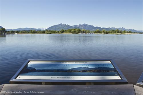 Chiemsee, Übersee. 3 Schautafeln auf Aussichtsplattform, Nirosta-Rahmen, Spezialkonstruktion zur Montage auf Holzgeländer