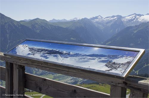Schlossalm Bad Hofgastein, Schautafel auf der Terrasse Bergstation Kleine Scharte
