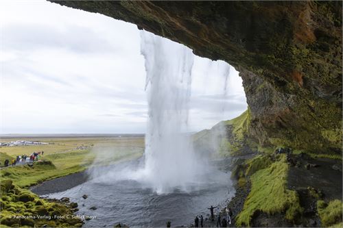 Bild 55 · Der Seljalandsfoss, spektakulärer Wasserfall an der südlichen Ringstraße