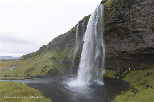 Bild 54 · Der Seljalandsfoss, spektakulärer Wasserfall an der südlichen Ringstraße