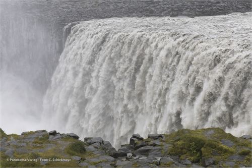 Bild 8 · Der Dettifoss, mächtigster Wasserfall Europas