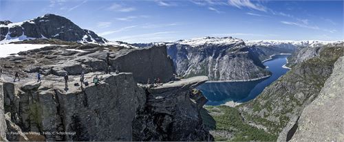 Bild 5 · Die berühmte Trolltunga über dem Ringedalsvatnet
