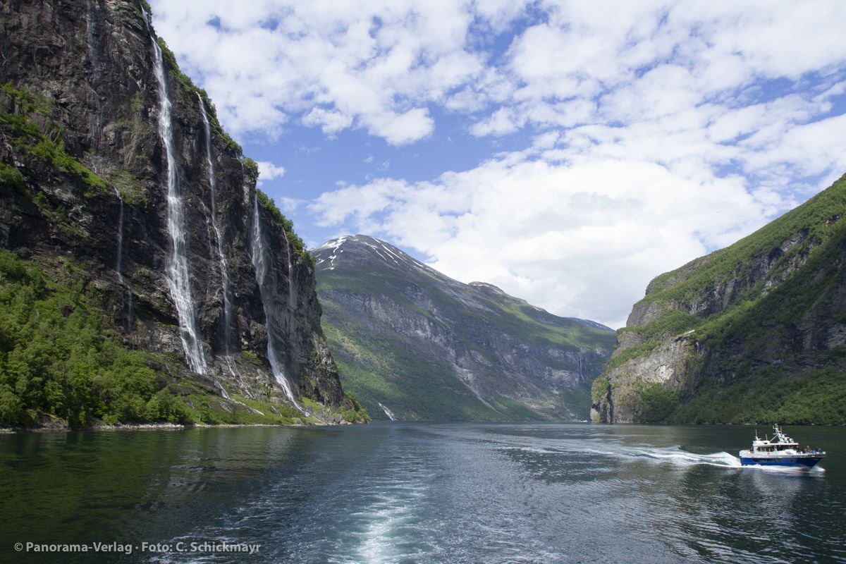 Wasserfall Sieben Schwestern im Geirangerfjord, Südnorwegen