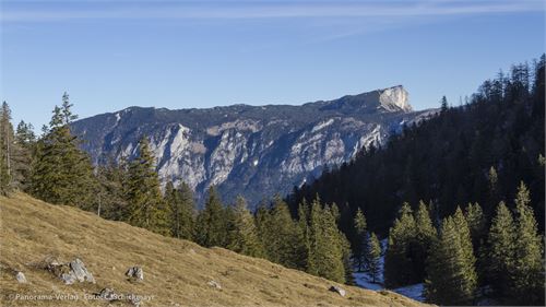 Blick vom Karspitz im Lattengebirge auf die Westseite des Untersberges