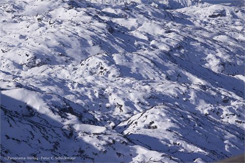 Die stark kupierte Untersberg-Hochfläche mit zahlreichen Dulinen und Höhlen