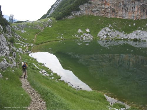 Der Seehornsee beim Abstieg vom Seehorn in Richtung Kallbrunnalm