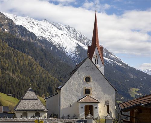 Bild 17 · Pfarrkirche von St. Veit im Defereggental.