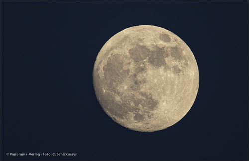 Bild 9 · Vollmond in Griechenland, aufgenommen in Euböa am 23. 6. 2021, 19:43 Uhr