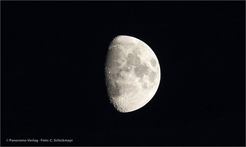 Bild 12 · Zunehmender Mond in Michaelbeuern, am 5. 9. 2022, 20:09 Uhr