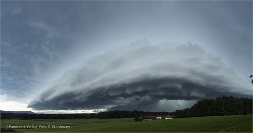 Bild 25 · Gewitter über MIchaelbeuern, aufgenommen am 7. August 2021