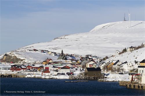 Mit dem Postschiff in Fahrt auf Havøysund
