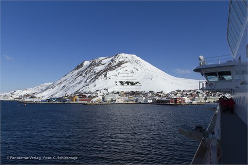 Honningsvag auf der Insel Magerøya, Zugang zum Nordkap