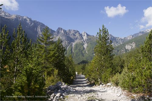Am Weg zum Valbona-Pass