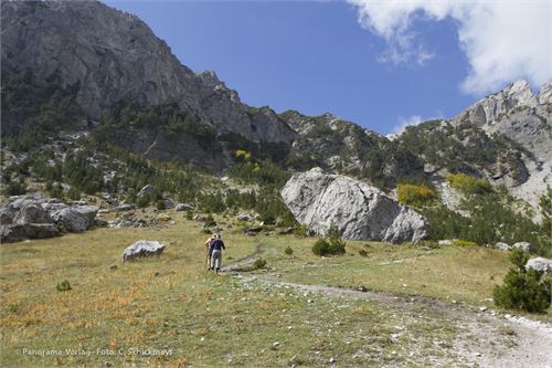 Aufstieg zum Valbona-Pass Richtung Theth