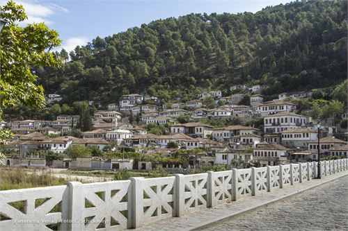 Berat, Stadt der tausend Fenster