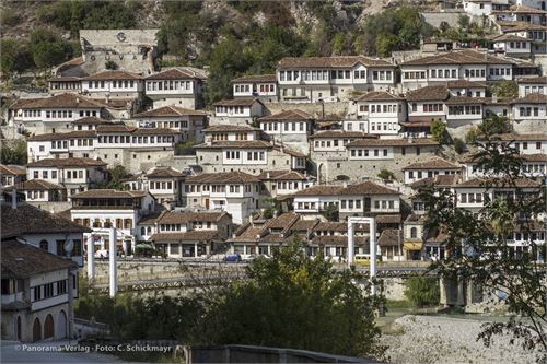 Berat, Stadt der tausend Fenster