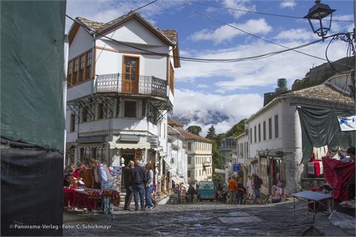 Gjirokaster, Stadt der tausend Stufen, Altstadt-Zentrum