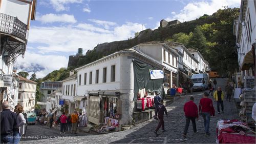 Gjirokaster, Stadt der tausend Stufen, Altstadt-Zentrum