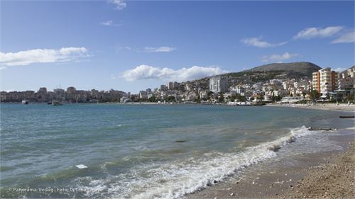 Die Küste von Saranda, touristischen Zentrum von Südalbanien
