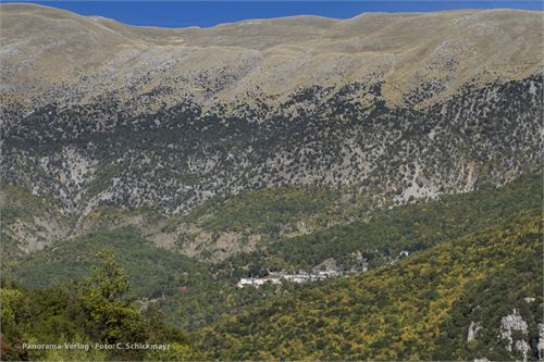 Bergdorf am Eingang der Vikos-Schlucht in Nordgriechenland
